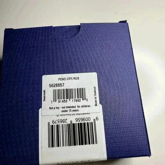 COPY - SWAROVSKI Swan heart necklace! - Picture 6 of 7